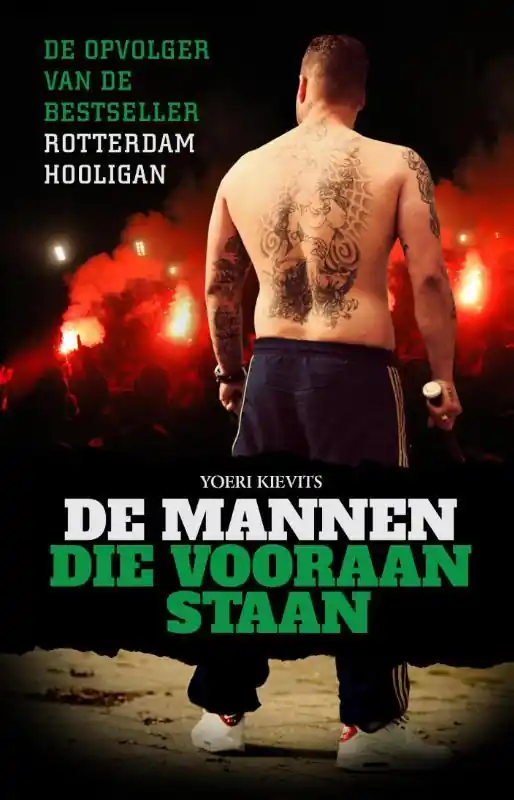 De mannen die vooraan staan - Yoeri Kievits Korting